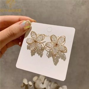 Flower crystal earrings for women